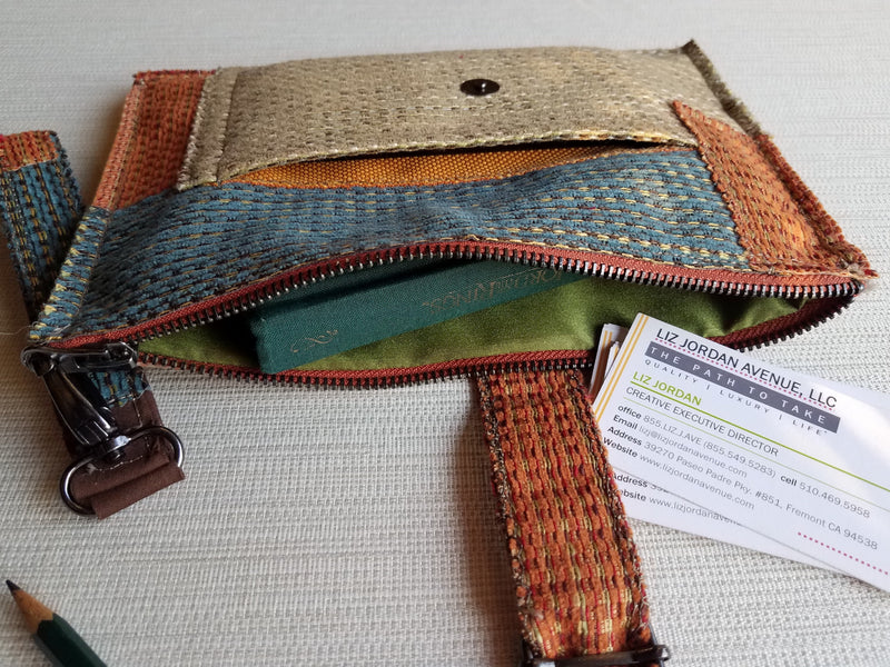 Pretty Pouch | Handcrafted clutch